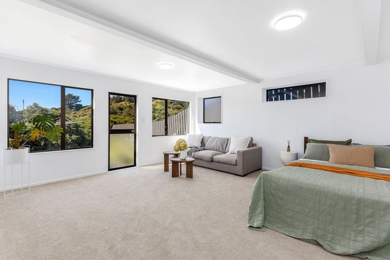 Photo of property in 11 Parkinson Close, Whitby, Porirua, 5024