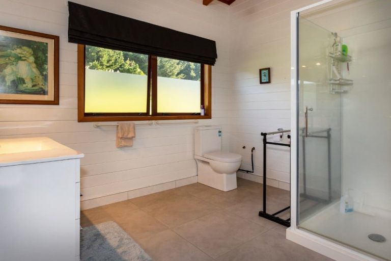 Photo of property in 124 Titiro Place, Onemana, Whangamata, 3691