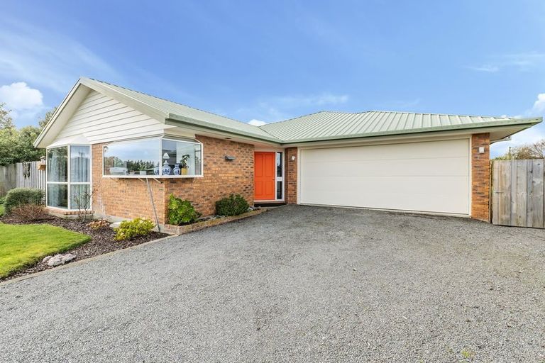 Photo of property in 6 Oldham Place, Darfield, 7510