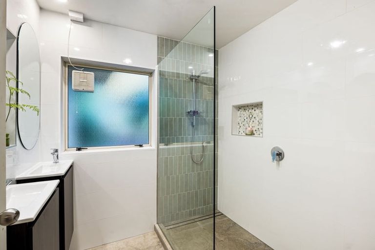 Photo of property in 24b View Road, Shelly Park, Auckland, 2014