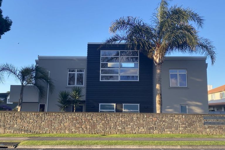 Photo of property in 1/29 Third Avenue, Tauranga, 3110