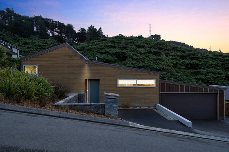 Photo of property in 17 Tara Place, Belmont, Lower Hutt, 5010