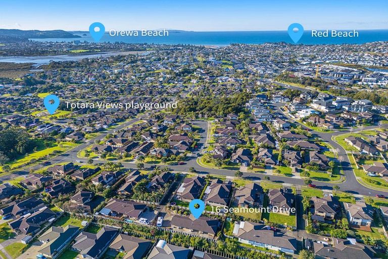 Photo of property in 16 Seamount Drive, Red Beach, 0932