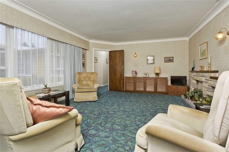 Photo of property in 87 Hillcrest Avenue, Hillcrest, Auckland, 0627