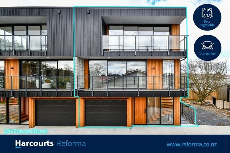 Photo of property in 2/6 Princes Street, Northcote Point, Auckland, 0627