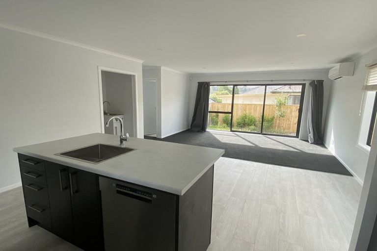 Photo of property in 7/64 Glen Road, Stokes Valley, Lower Hutt, 5019