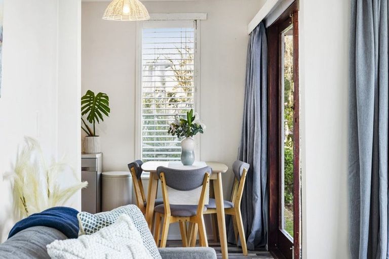 Photo of property in 39 Harbour View Road, Omokoroa, 3114