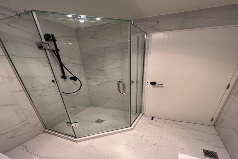 Photo of property in 8/13 Grove Lane, Pakuranga, Auckland, 2010