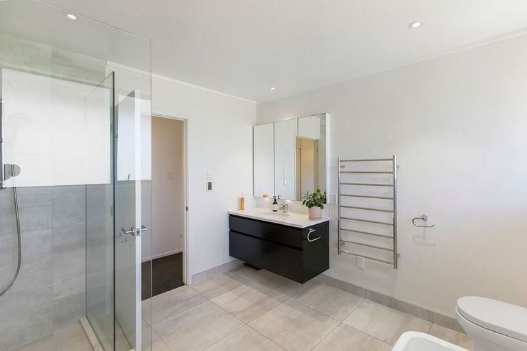 Photo of property in 5 Totara Road, Whenuapai, Auckland, 0618