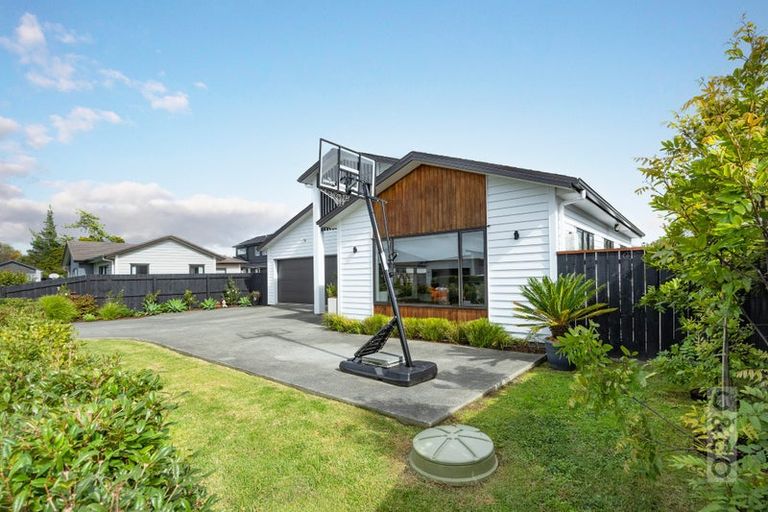 Photo of property in 58 Fruitlands Road, Kumeu, 0810