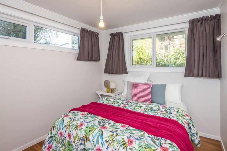 Photo of property in 25 Voltaire Street, Karori, Wellington, 6012