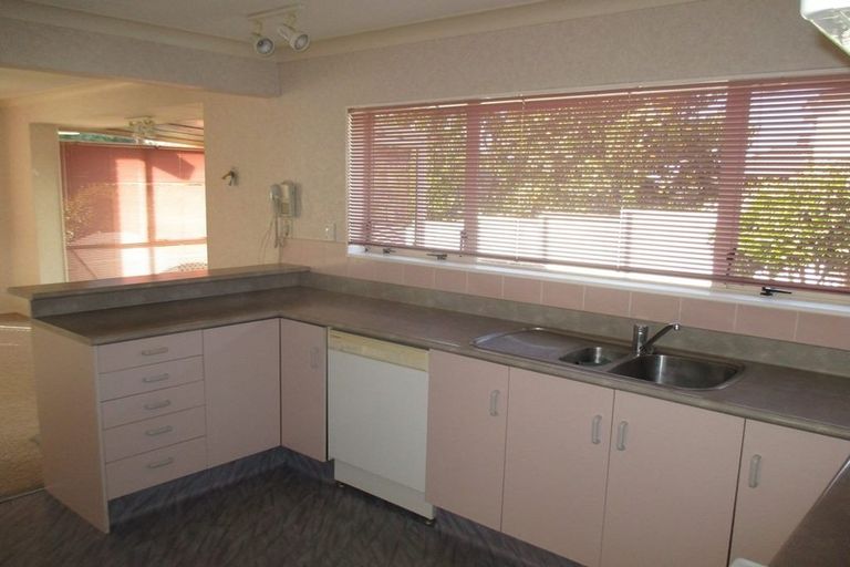 Photo of property in 17 Prospect Place, Western Heights, Hamilton, 3200