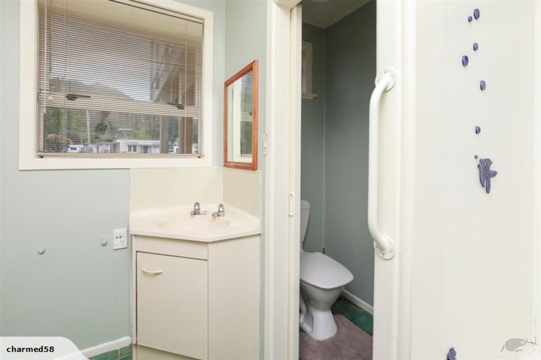 Photo of property in 46 Seaview Avenue, Te Puru, Thames, 3575
