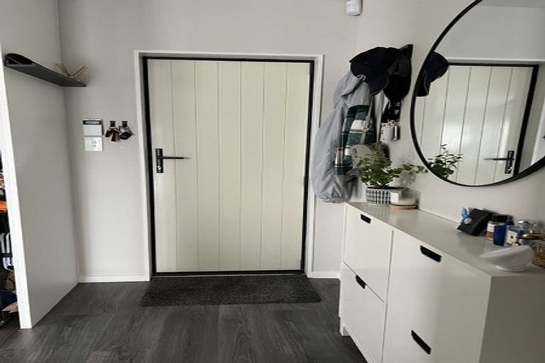 Photo of property in 11 Lumbarda Drive, Kumeu, 0810