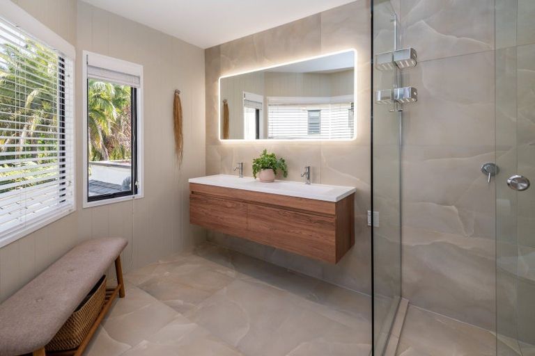 Photo of property in 9 Manor Park, Sunnyhills, Auckland, 2010