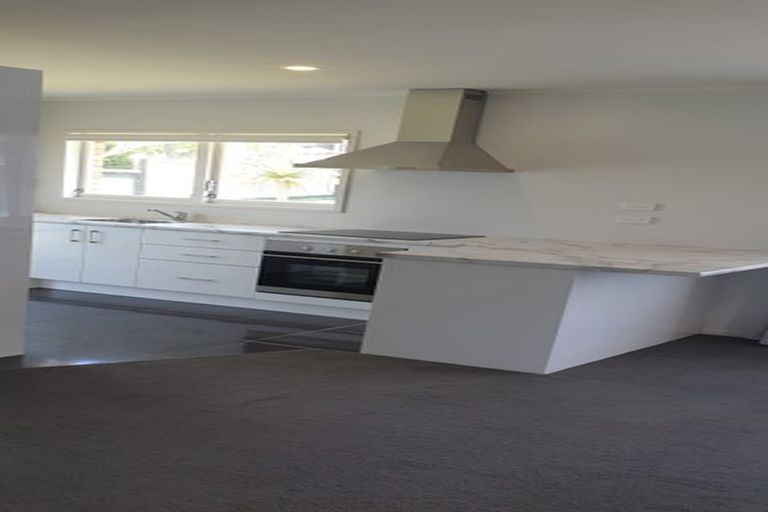 Photo of property in 1/11 Broadview Place, Howick, Auckland, 2014