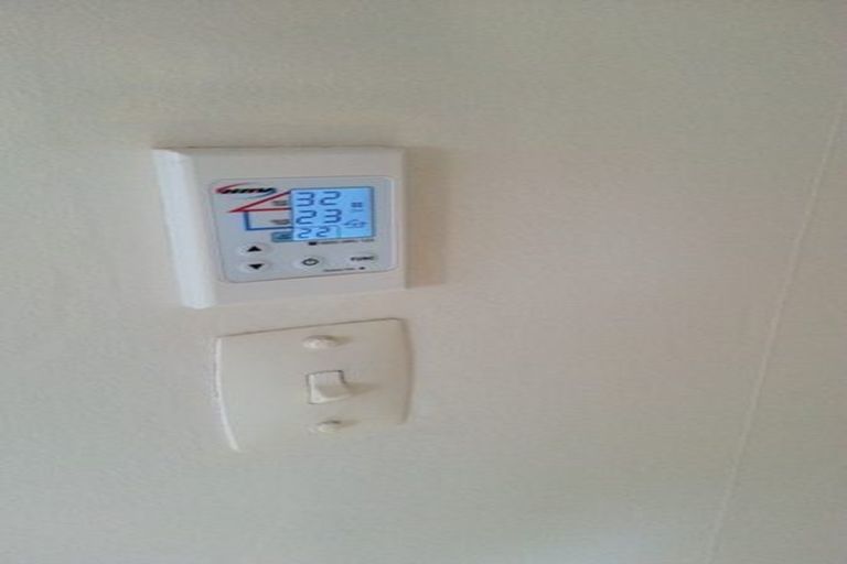 Photo of property in 4 Kerrydale Road, Manurewa, Auckland, 2102