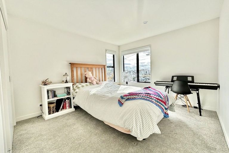 Photo of property in 3/28 Smythe Road, Henderson, Auckland, 0612