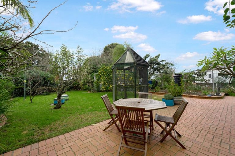 Photo of property in 2/18a Clayburn Road, Glen Eden, Auckland, 0602