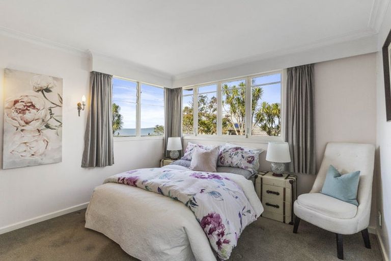 Photo of property in 39 Montgomery Avenue, Rothesay Bay, Auckland, 0630