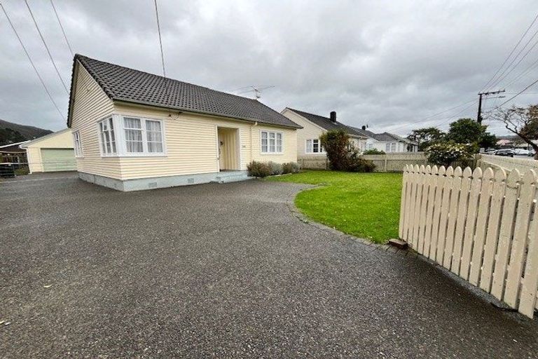 Photo of property in 12 Rumgay Street, Fairfield, Lower Hutt, 5011