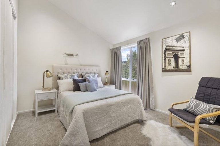 Photo of property in 5/6 Bond Crescent, Forrest Hill, Auckland, 0620