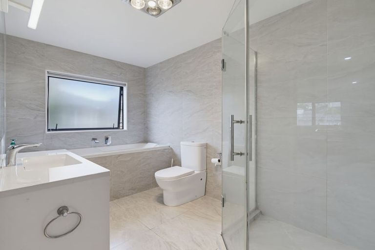 Photo of property in 126 Keri Vista Rise, Papakura, 2110
