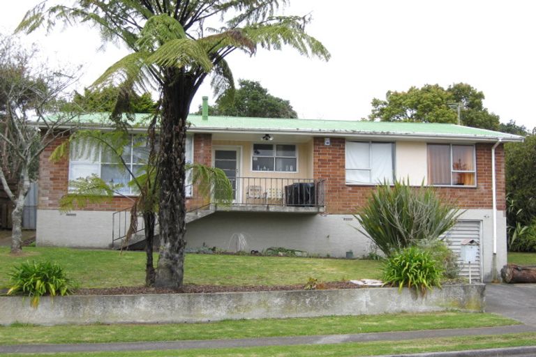 Photo of property in 5 Brixham Place, Merrilands, New Plymouth, 4312
