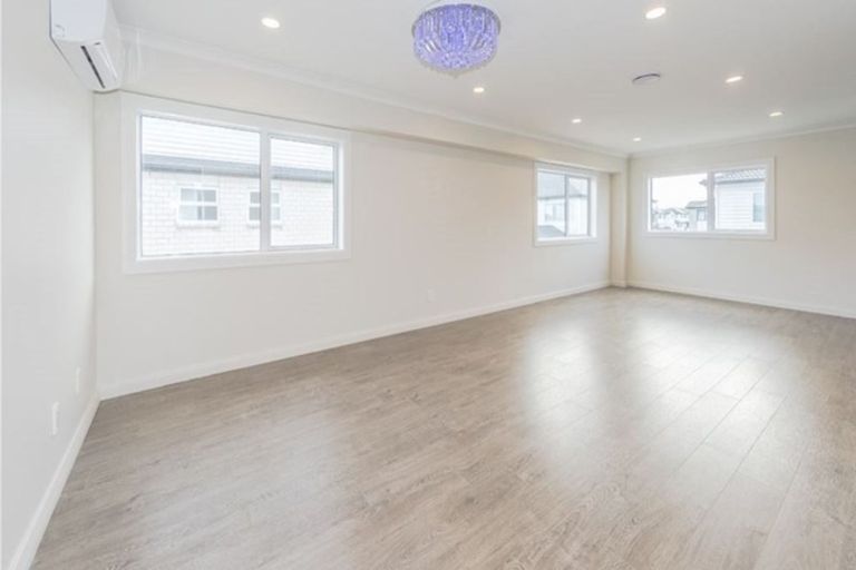 Photo of property in 16 Quattro Avenue, Flat Bush, Auckland, 2019