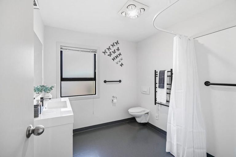 Photo of property in 5 Voss Street, Shirley, Christchurch, 8013