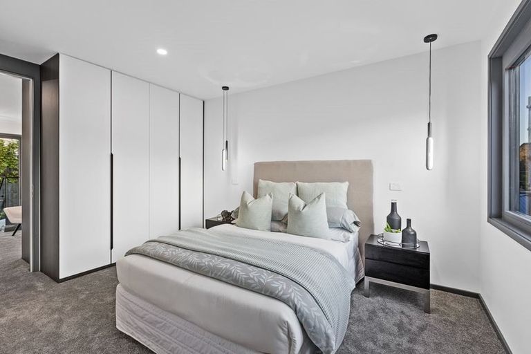 Photo of property in 48a Peter Terrace, Castor Bay, Auckland, 0620