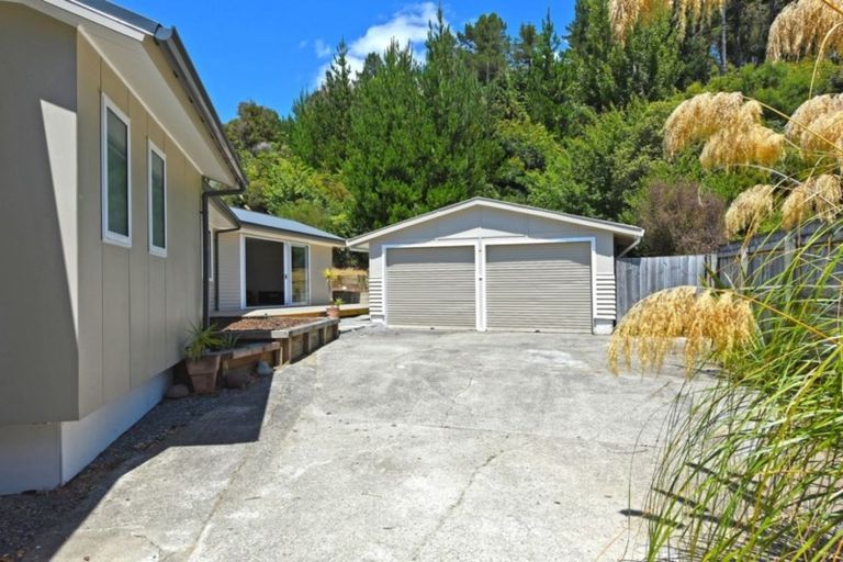 Photo of property in 230 Plateau Road, Te Marua, Upper Hutt, 5018