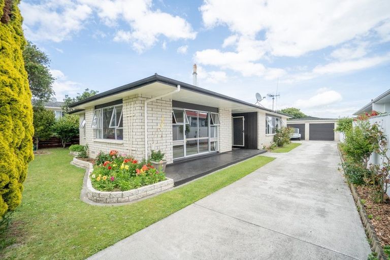 Photo of property in 9 Terry Crescent, Milson, Palmerston North, 4414