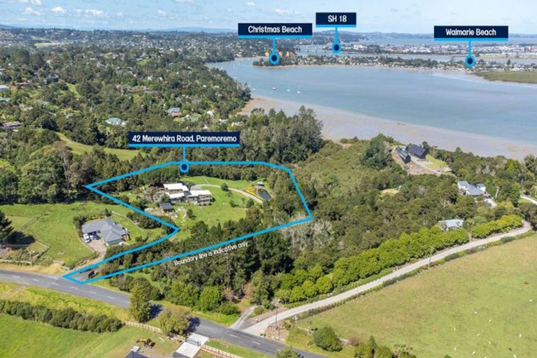 Photo of property in 42 Merewhira Road, Paremoremo, Albany, 0793