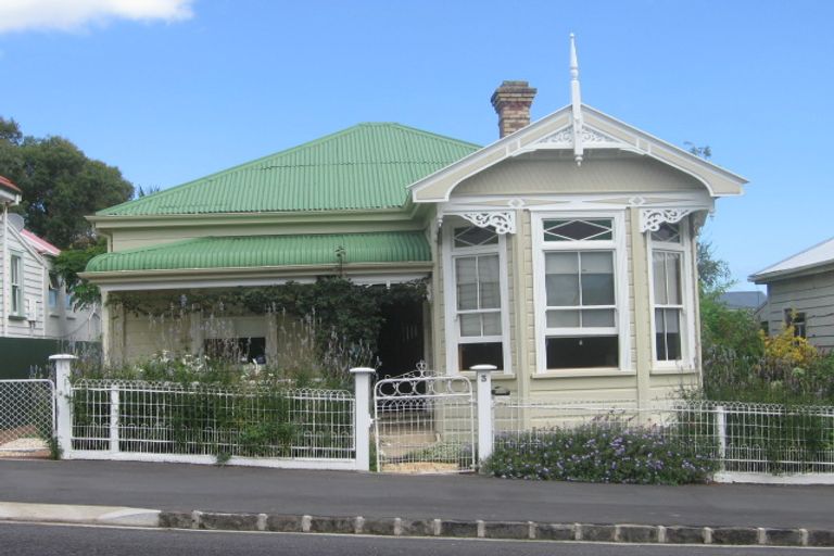 Photo of property in 3 Hastings Parade, Devonport, Auckland, 0624