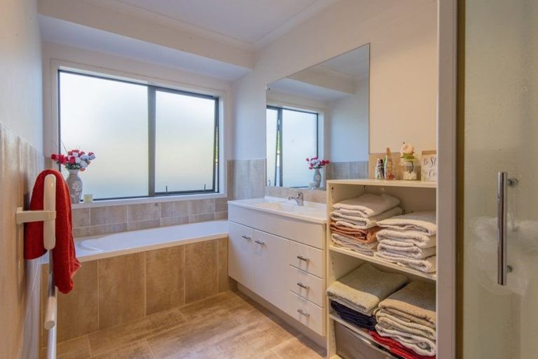 Photo of property in 6 Poynton Lane, Maunu, Whangarei, 0110