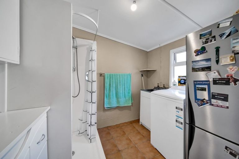 Photo of property in 39a Breakwater Road, Moturoa, New Plymouth, 4310