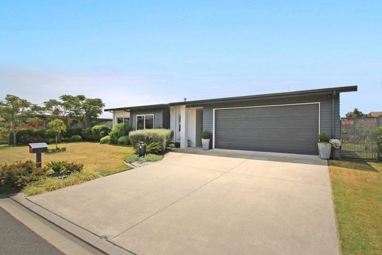 Photo of property in 9 Oakwood Way, Papamoa Beach, Papamoa, 3118