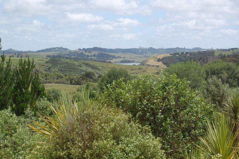 Photo of property in 960a Oneriri Road, Kaiwaka, 0573