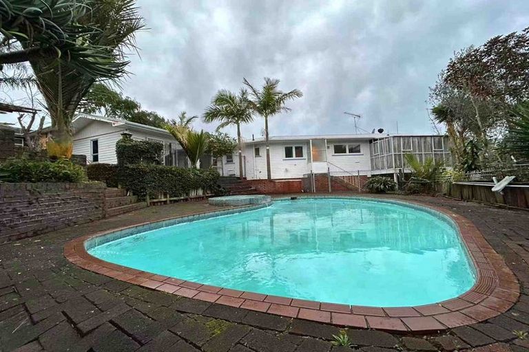 Photo of property in 36 Riverhills Avenue, Pakuranga Heights, Auckland, 2010