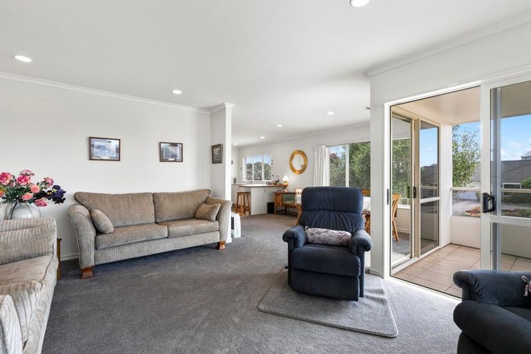 Photo of property in 6a Sunbrae Grove, Mount Maunganui, 3116