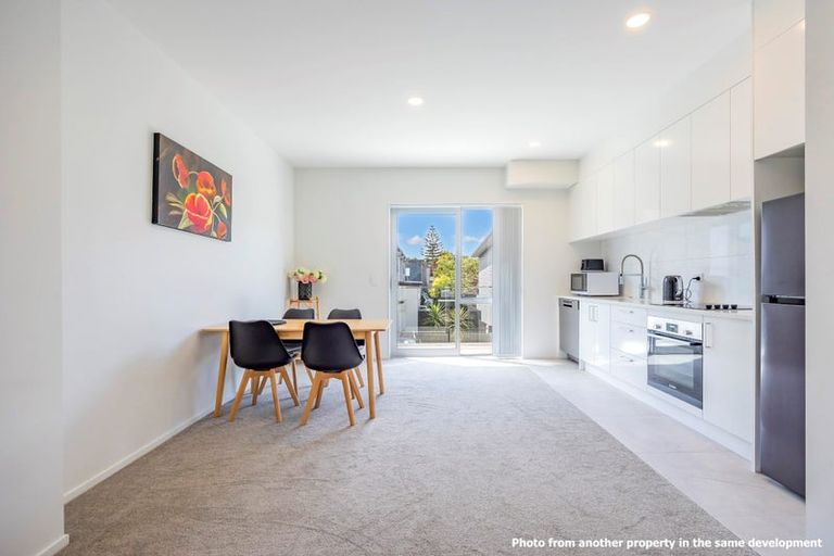 Photo of property in 57a Edmonton Road, Henderson, Auckland, 0612