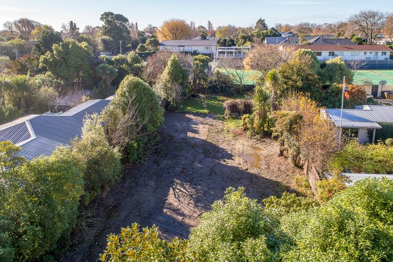 Photo of property in 123 Fifield Terrace, Opawa, Christchurch, 8023