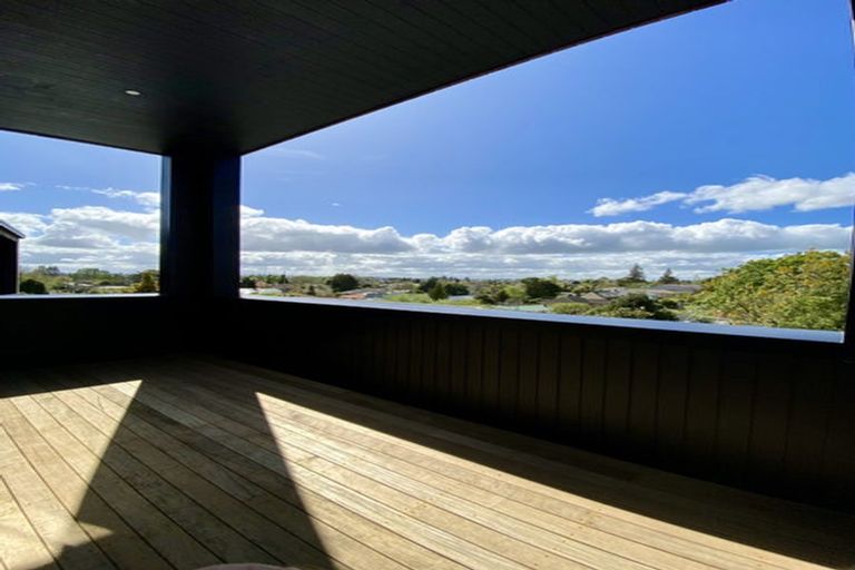 Photo of property in 4/7 Tarbett Road, Hillcrest, Hamilton, 3216