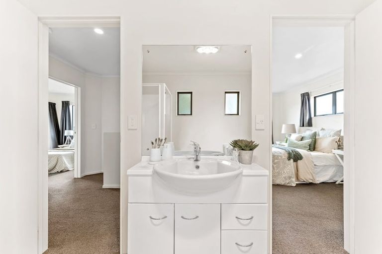 Photo of property in 21 Midshipman Court, Gulf Harbour, Whangaparaoa, 0930