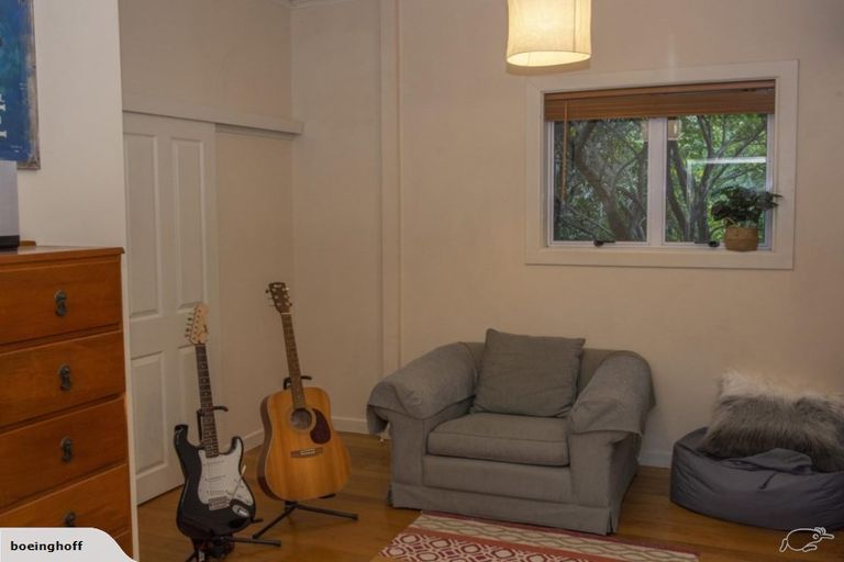 Photo of property in 6 Willowbrook Place, Titirangi, Auckland, 0604