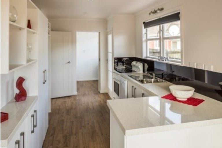 Photo of property in 11a Raymond Terrace, Fairfield, Lower Hutt, 5011