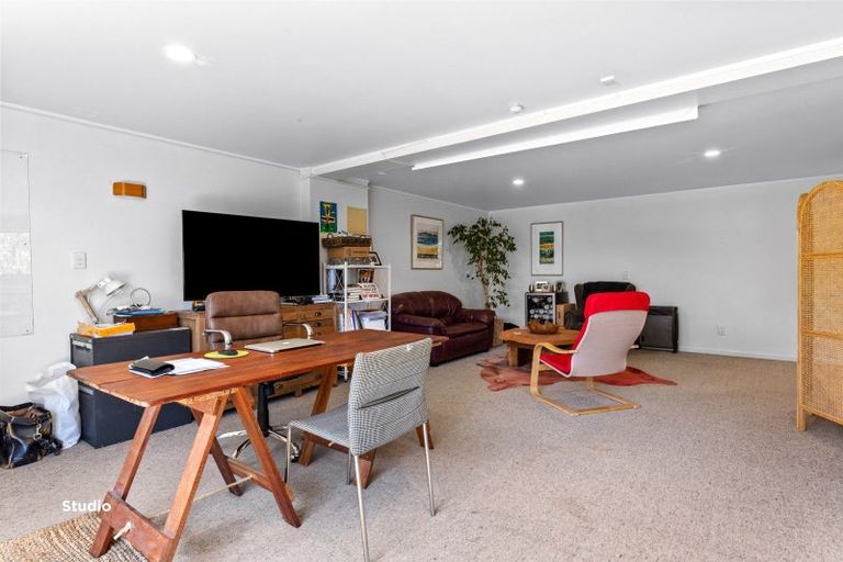 Photo of property in 6 Berridge Road, Muriwai, Waimauku, 0881