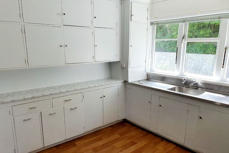 Photo of property in 8a Bledisloe Crescent, Wainuiomata, Lower Hutt, 5014