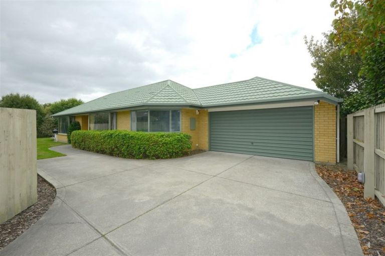 Photo of property in 10a Kumai Place, Sockburn, Christchurch, 8042